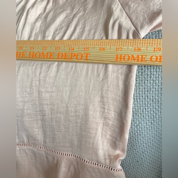 Mossimo Women's Rose Pink Dress Blouse, Tulip Sleeves, Ruffle Button; Size XS - Picture 7 of 8